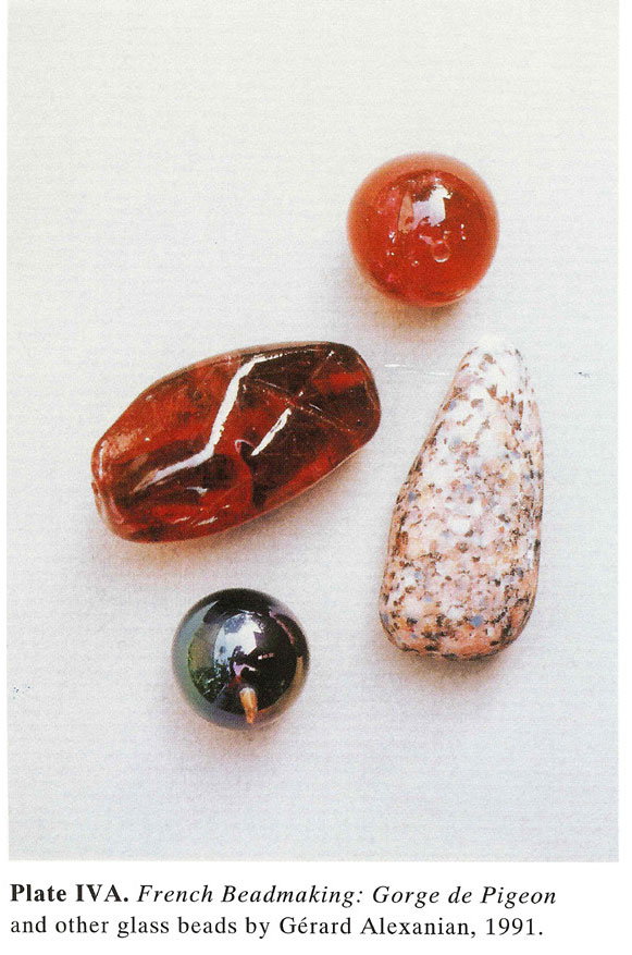 Plate IVA. French Beadmaking: Gorge de Pigeon and other glass beads by Gerard Alexanian, 1991.